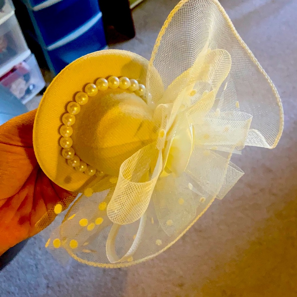 Sellin this Hat for lil gals perfect for tea, bday or even British parties.